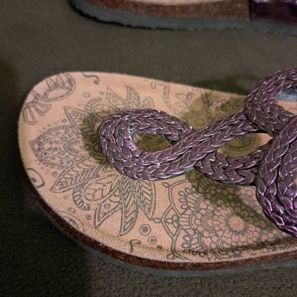 Muk Luks Women's Sandals - Picture 4 of 11